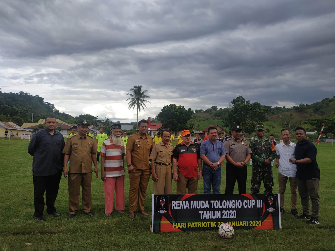 BAWASLU GORUT GELAR SOSIALISASI DI KEGIATAN KARANG TARUNA DESA TOLONGIO