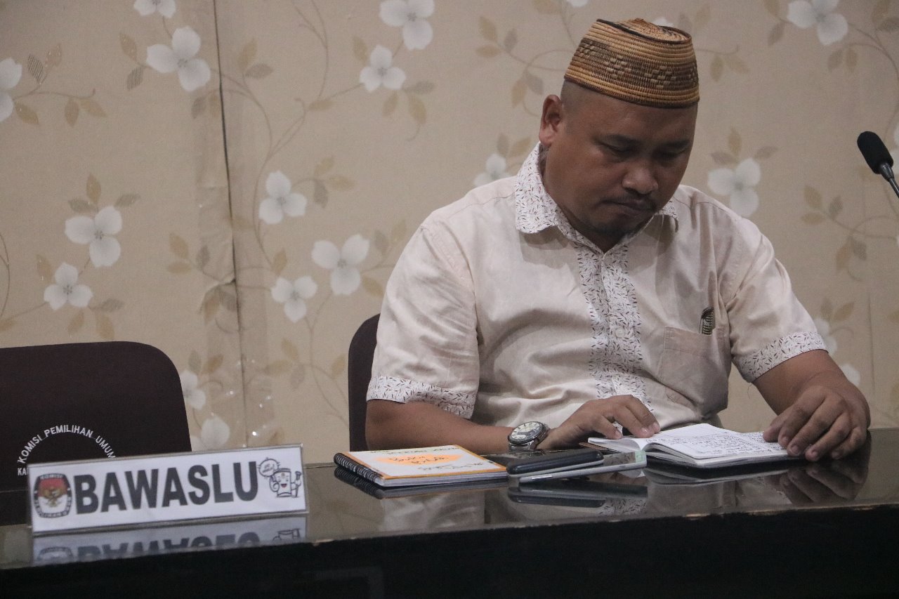 BAWASLU GORUT GOES TO SCHOOL