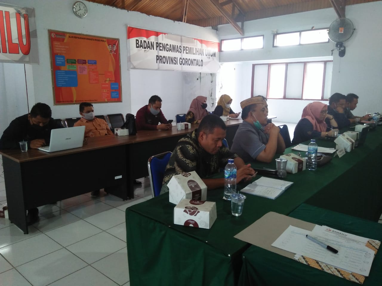 BAWASLU GORUT SEGERA BENTUK UNIT PENGELOLA BARANG DUGAAN PELANGGARAN