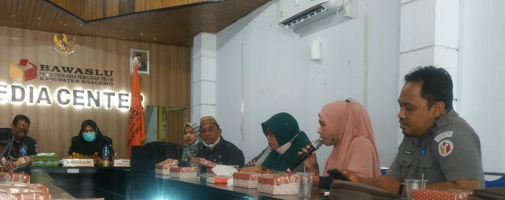 KORDIV SDM DAN ORGANISASI BAWASLU GORUT HADIRI SOSIALISASI PENGELOLAAN BMN