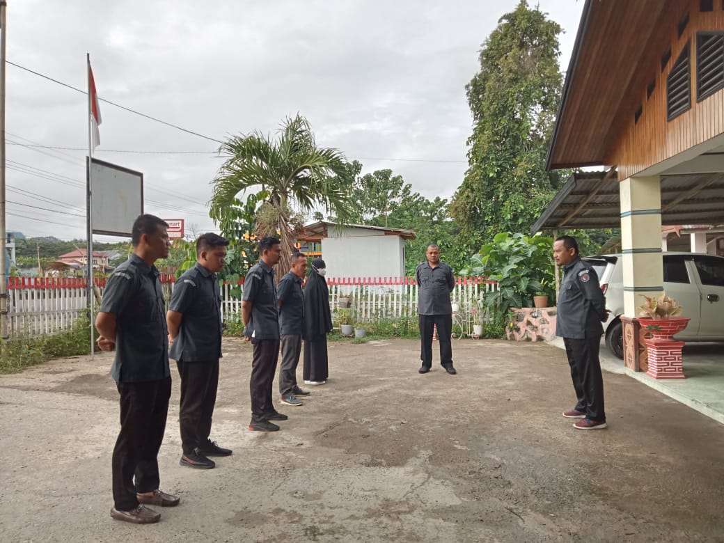 PIMPIN APEL PAGI, JEFRIAN BERHARAP DISIPLIN PEGAWAI DI TAHUN 2022 LEBIH DITINGKATKAN