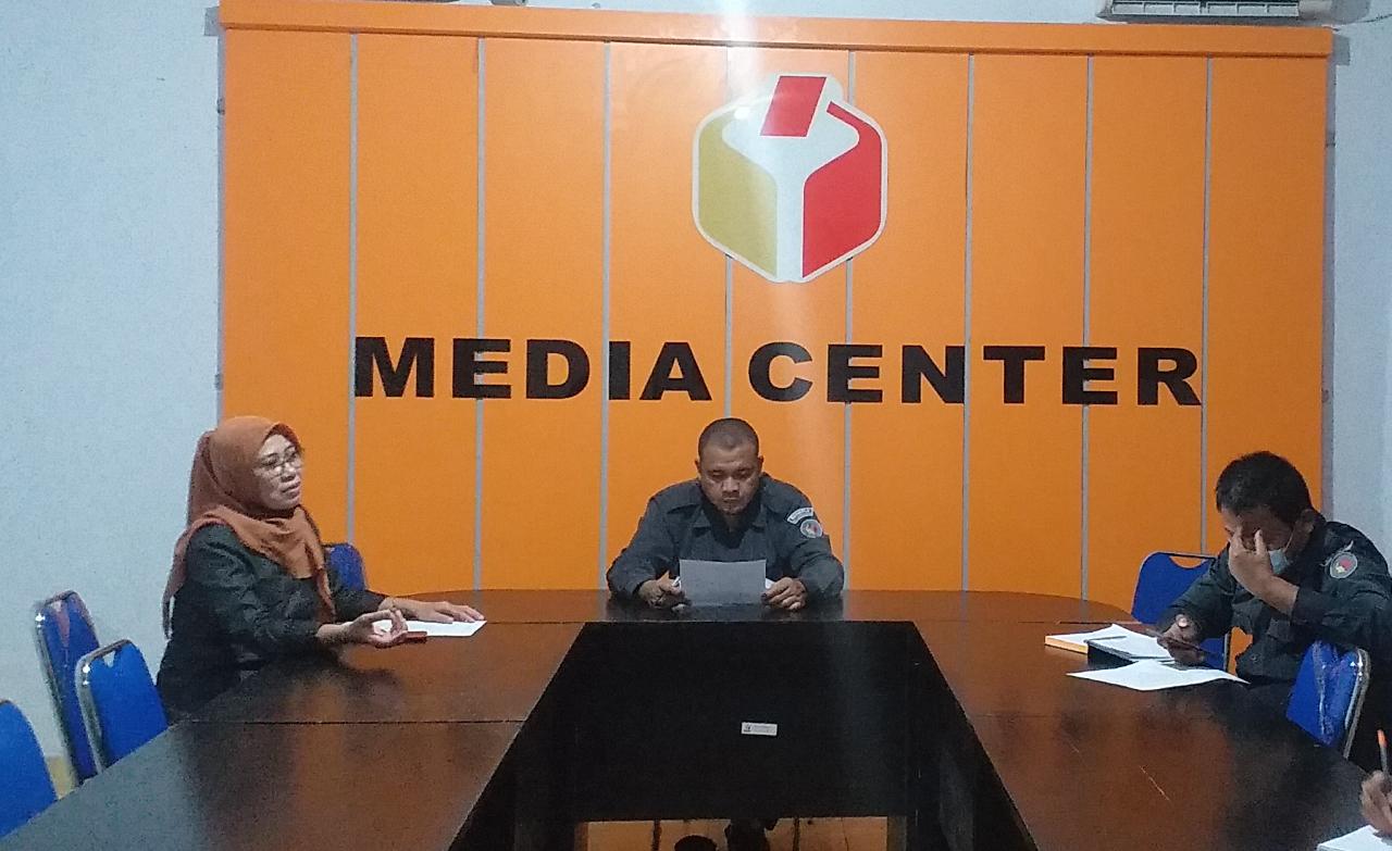 BAWASLU GORUT BUKA MEJA LAYANAN PEMANTAU PEMILU 2024