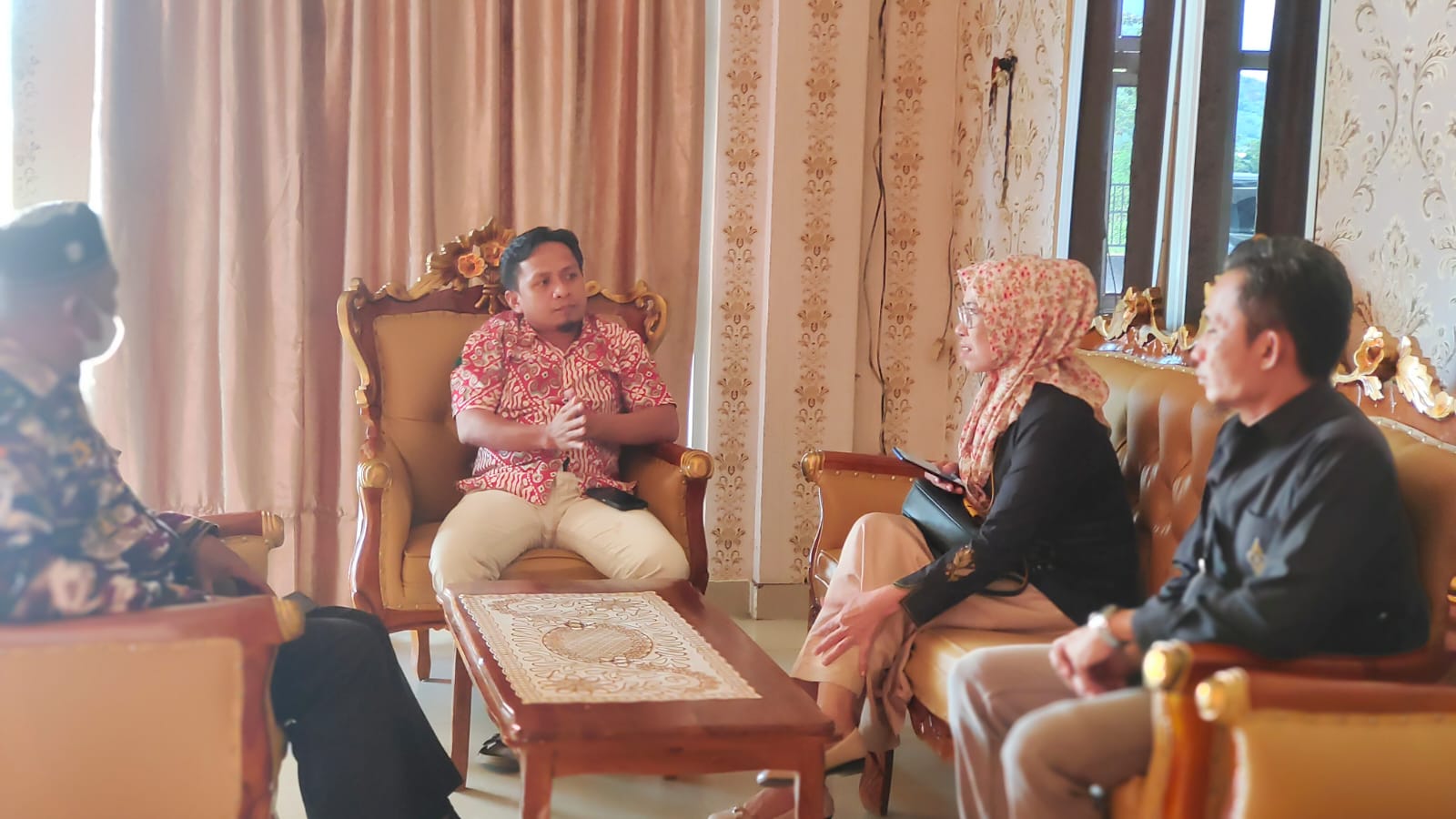 SAMBANGI KPU GORUT, YANTI HALALANGI BAHAS TIGA HAL INI