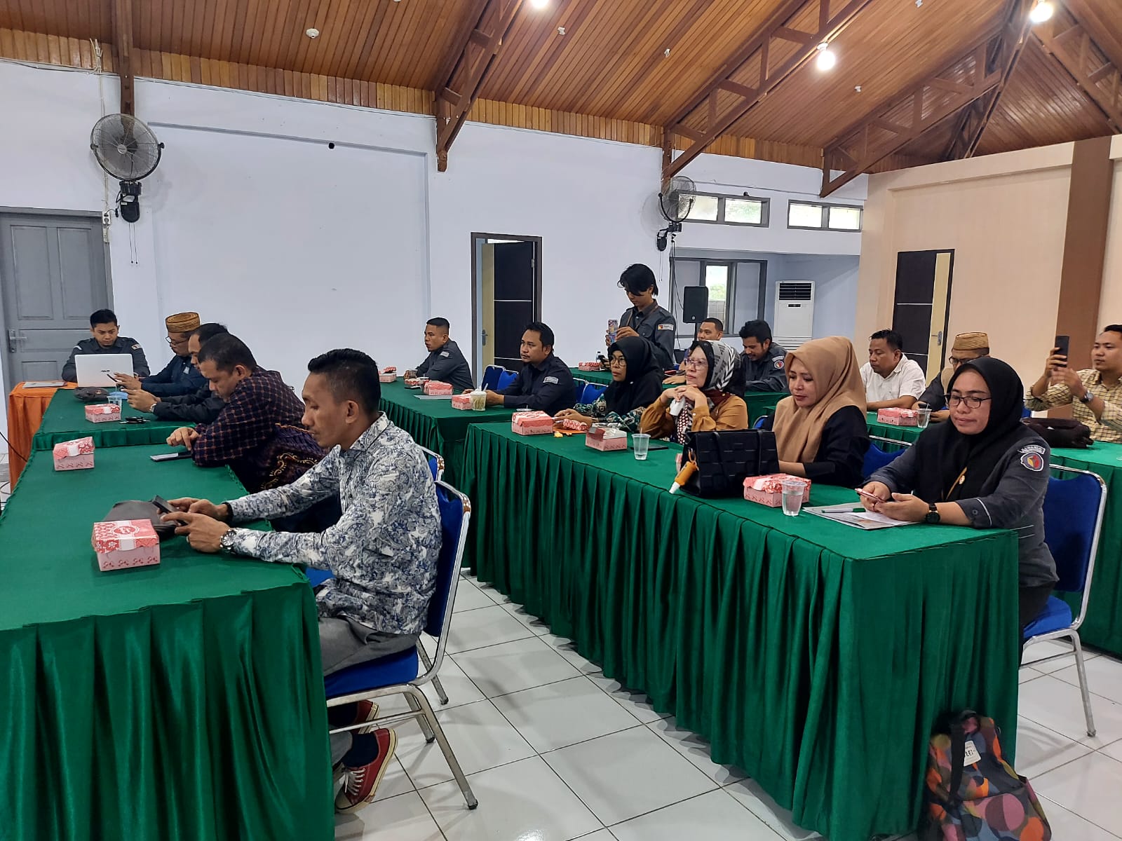 BAWASLU GORUT HADIRI RAPAT KOORDINASI DI BAWASLU PROVINSI GORONTALO