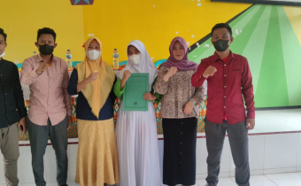 ALUMNI SKPP 2021 GELAR SOSIALISASI BAGI PEMILIH PEMULA DI TOLINGGULA