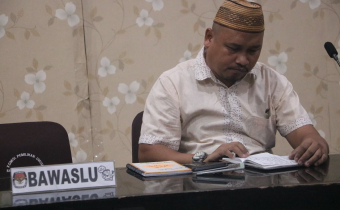 BAWASLU GORUT GOES TO SCHOOL