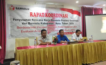 Bawaslu Gorut Saat Mengikuti Rakor Penyusunan Rencana Kerja Tahun 2020