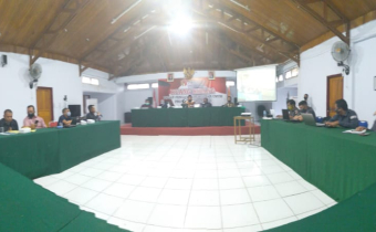 KETUA BAWASLU GORUT HADIRI RAPAT PENULISAN RISET PENGAWASAN PILKADA