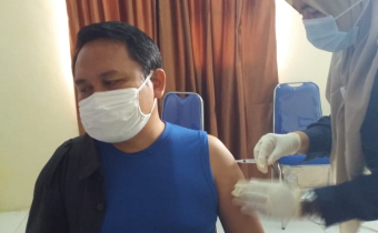 USAI JALANI VAKSIN TAHAP SATU, JEFRIAN AJAK MASYARAKAT UNTUK RAMAI-RAMAI MELAKUKAN VAKSIN