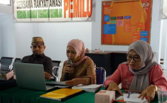 KORDIV SDM DAN ORGANISASI BAWASLU GORUT HADIRI KEGIATAN DISEMINASI PERBAWASLU TENTANG PENGELOLAAN ARSIP DAN NASKAH DINAS
