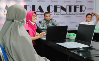 GELAR RAKOR, BAWASLU GORUT HADIRKAN PERWAKILAN KANTOR BAHASA PROVINSI GORONTALO