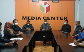 TERIMA KUNJUNGAN BAWASLU PROVINSI GORONTALO, JEFRIAN SAMPAIKAN PROGRES PENYUSUNAN LAPORAN PPID