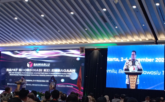 KETUA DAN KORSEK BAWASLU GORONTALO UTARA HADIRI RAKORNAS KELEMBAGAAN