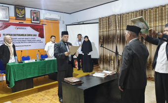 Bawaslu Gorut Lantik PAW Panwaslu Kecamatan Biau